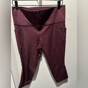 Athleta Maroon Salutation Stash Capri Leggings